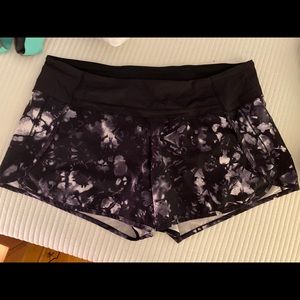 Lululemon Run Time short size 10